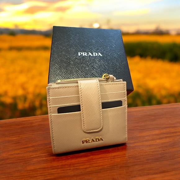 PRADA Prada Bifold Wallet Saffiano Mini
Beige Ladies 1MI047 - Picture 1 of 7
